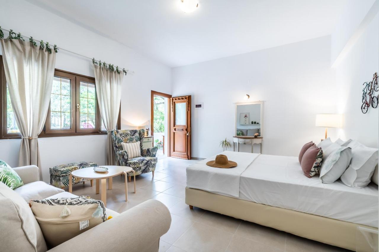 Oikia Guesthouse Stafylos Eksteriør bilde